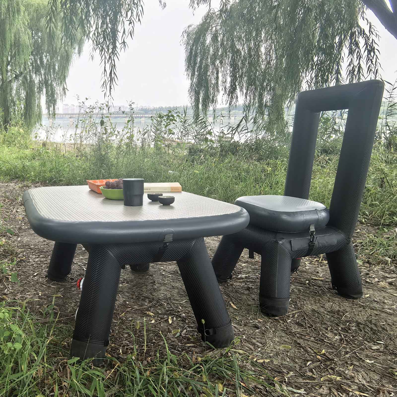 Mesa y silla hinchables para exteriores PlayDo | Camping familiar multiescena
